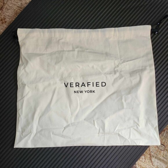 😍VERAFIED - 😍NWOT 😍Gold Beige Hobo Bag - Picture 7 of 15